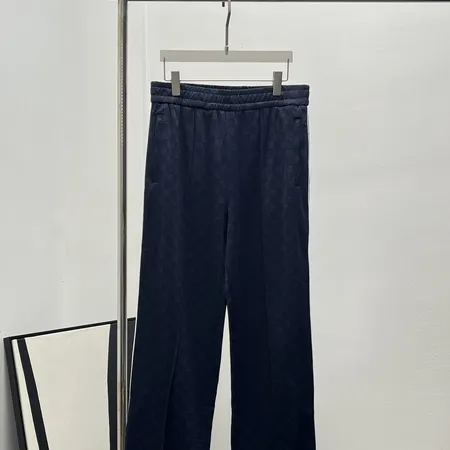 グッチ カジュアルパンツ