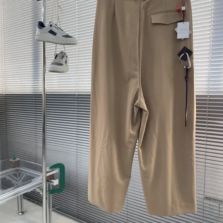 ロエベ カジュアルパンツ