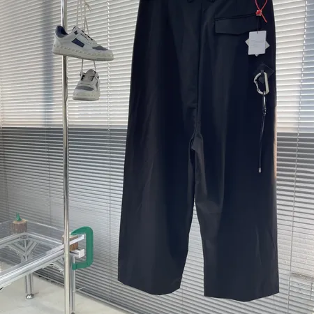 ロエベ カジュアルパンツ