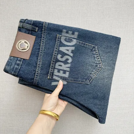 ヴェルサーチ ジーンズ