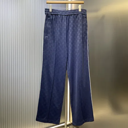 グッチ カジュアルパンツ