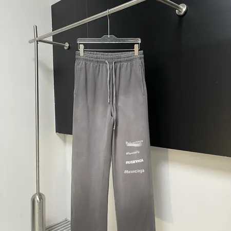 バレンシアガ カジュアルパンツ