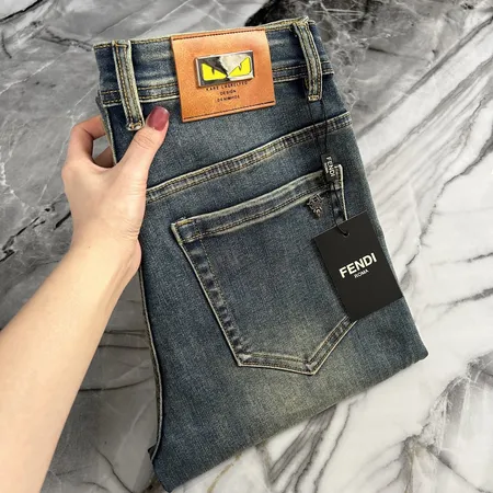 フェンディ ジーンズ
