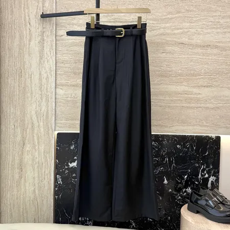 セリーヌ カジュアルパンツ