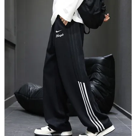 ナイキ カジュアルパンツ