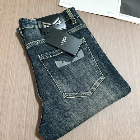 フェンディ ジーンズ