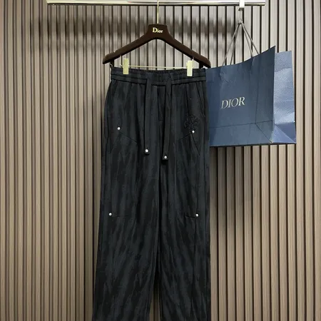 クロムハーツ カジュアルパンツ