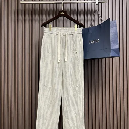 クロムハーツ カジュアルパンツ