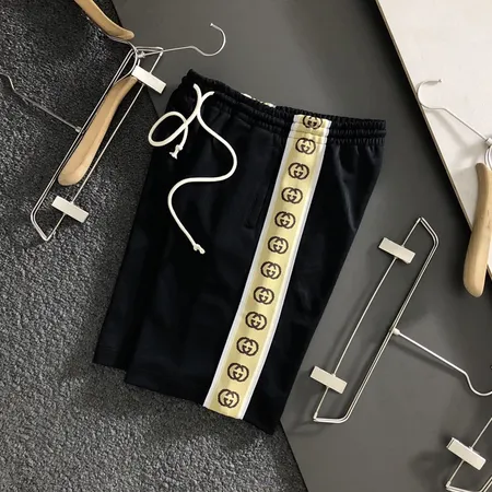 ルイヴィトン ショートパンツ