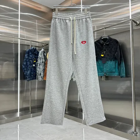 バレンシアガ カジュアルパンツ