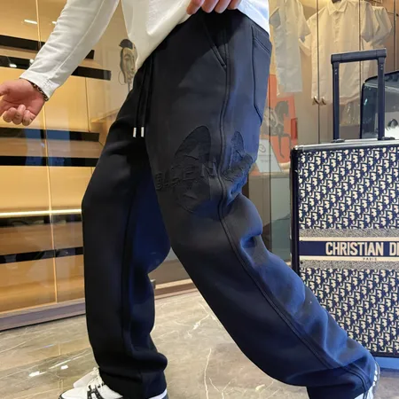 バレンシアガ カジュアルパンツ