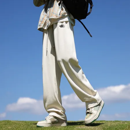 バーバリー ス カジュアルパンツ