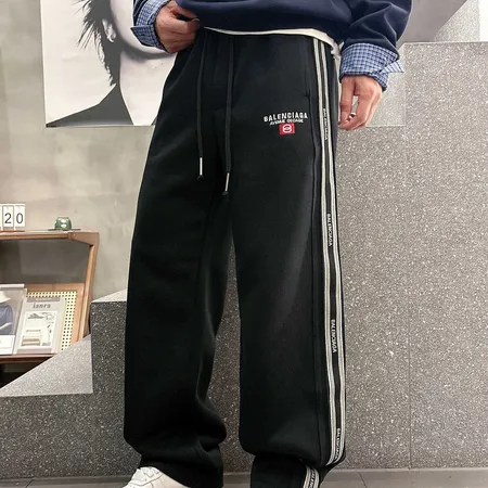 バレンシアガ カジュアルパンツ