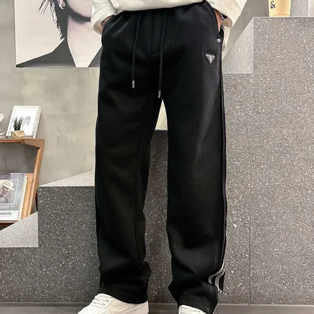 プラダ カジュアルパンツ