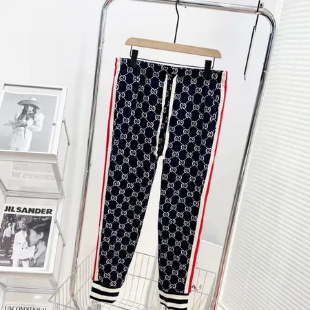 グッチ カジュアルパンツ