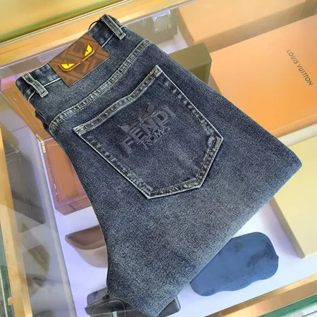 フェンディ ジーンズ