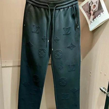ルイヴィトン カジュアルパンツ