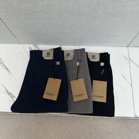 バーバリー ス カジュアルパンツ