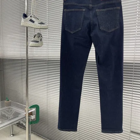 グッチ ジーンズ