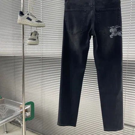 バーバリー ス ジーンズ