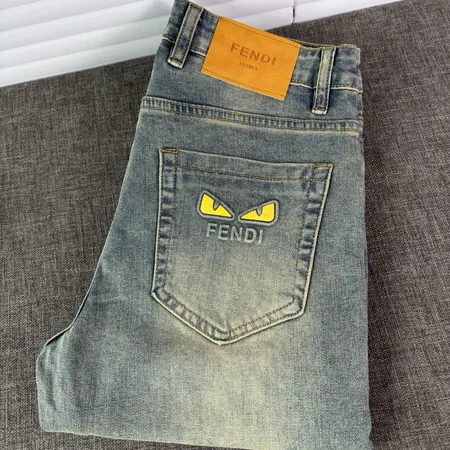 フェンディ ジーンズ