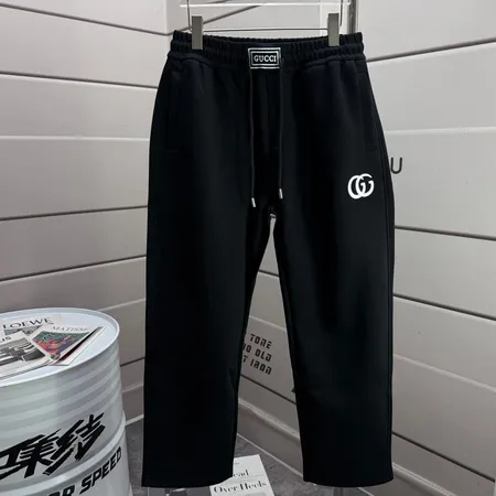 グッチ カジュアルパンツ