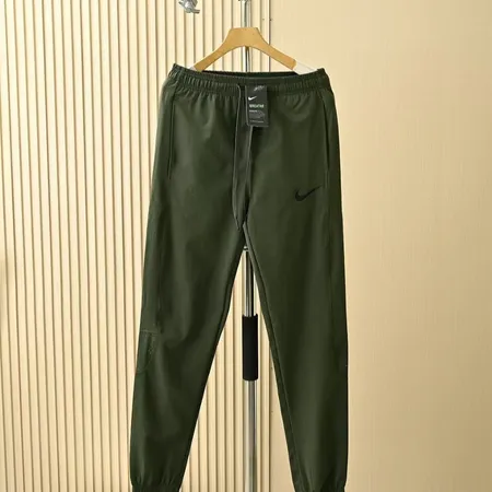 ナイキ カジュアルパンツ