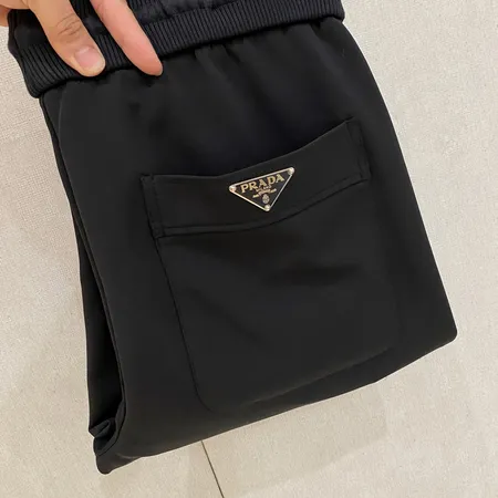 プラダ カジュアルパンツ