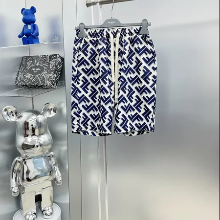 フェンディ ショートパンツ