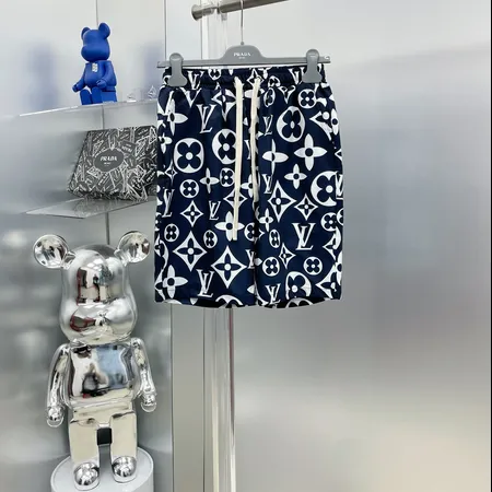 ルイヴィトン ショートパンツ