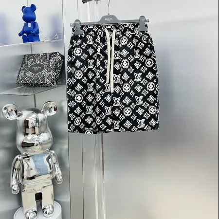 ルイヴィトン ショートパンツ