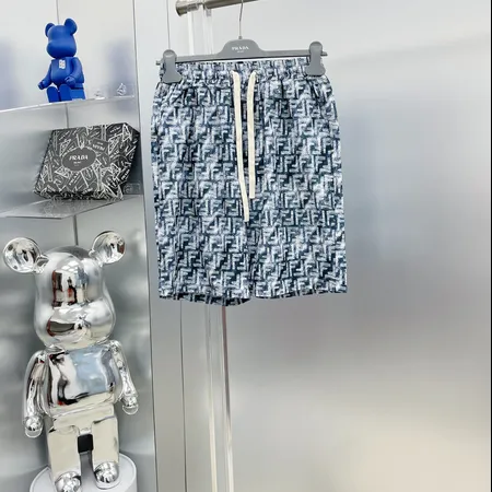 フェンディ ショートパンツ