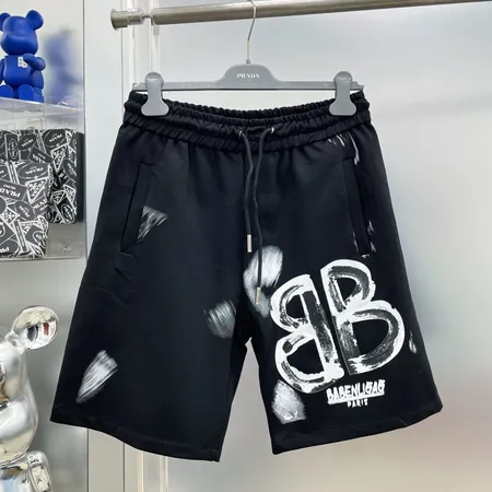 セリーヌ ショートパンツ