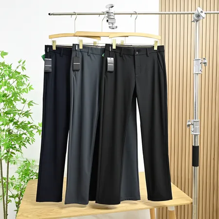 アルマーニ カジュアルパンツ