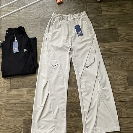 フィラ カジュアルパンツ