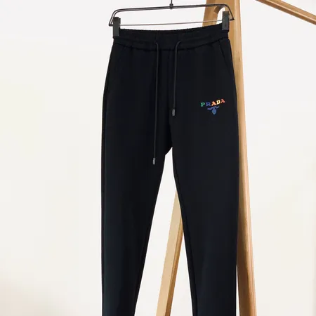 プラダ カジュアルパンツ