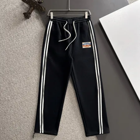 グッチ カジュアルパンツ