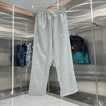 バレンシアガ カジュアルパンツ