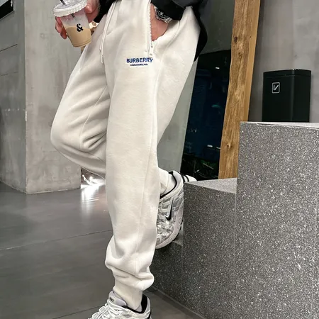 バーバリー ス カジュアルパンツ