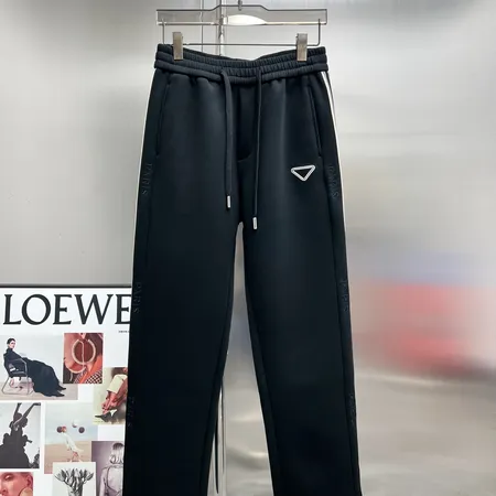 プラダ カジュアルパンツ