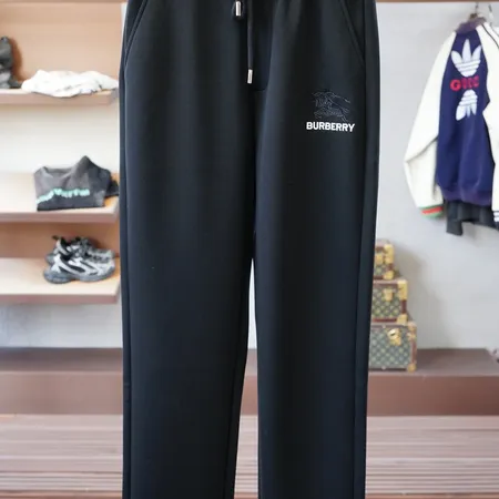 バーバリー ス カジュアルパンツ