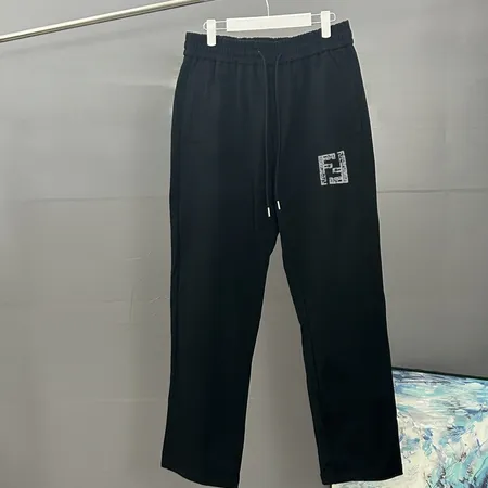 フェンディ カジュアルパンツ