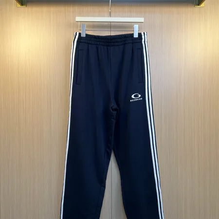 バレンシアガ カジュアルパンツ