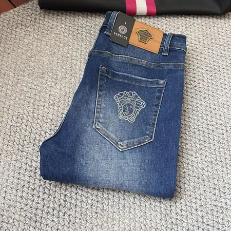 ヴェルサーチ ジーンズ