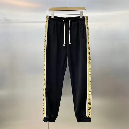 グッチ カジュアルパンツ