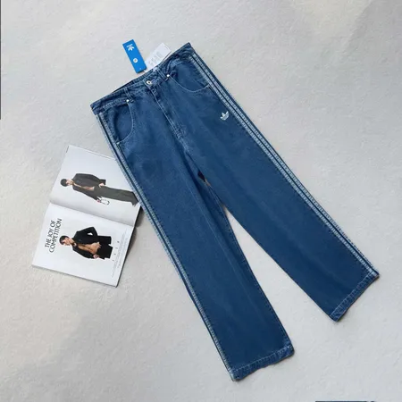 アディダス ジーンズ