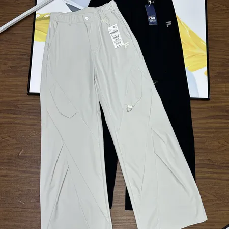 フィラ カジュアルパンツ
