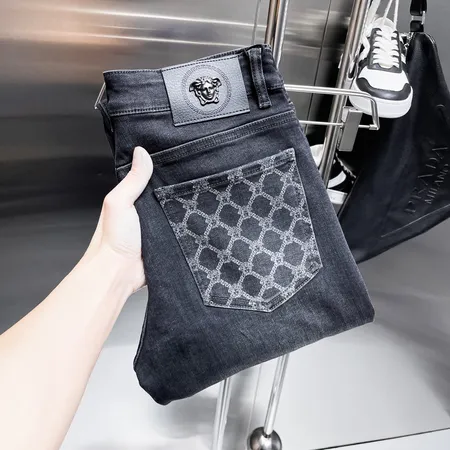 ヴェルサーチ ジーンズ