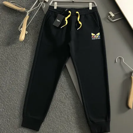 フェンディ カジュアルパンツ