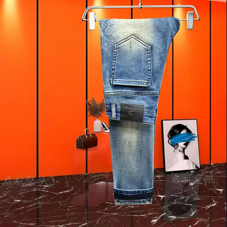 ヴァレンティノ ジーンズ